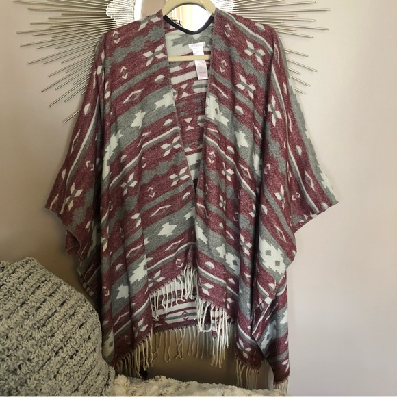Xhilaration Red Gray Boho Tribal Fringe Poncho Cardigan Sweater One Size New - Picture 4 of 5